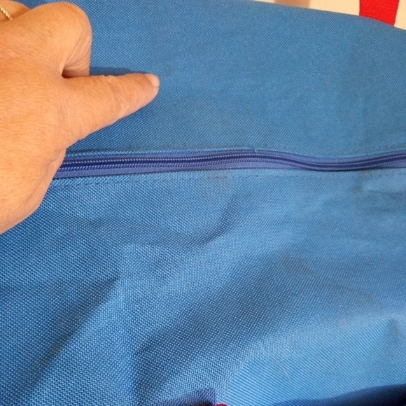 Union Plus Duffle Bag - Picture 4 of 8